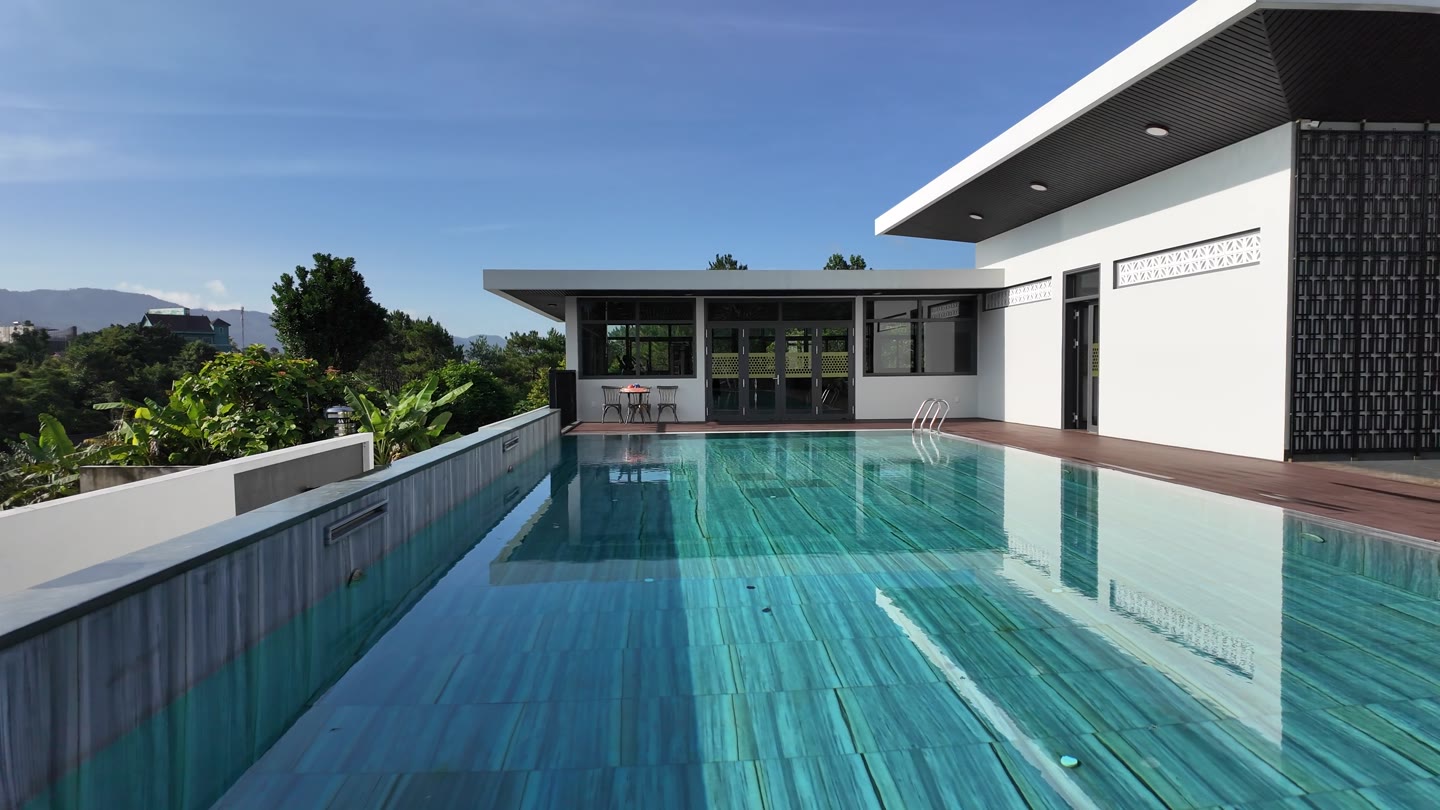 Alberca de una residencia, imagen de muestra
